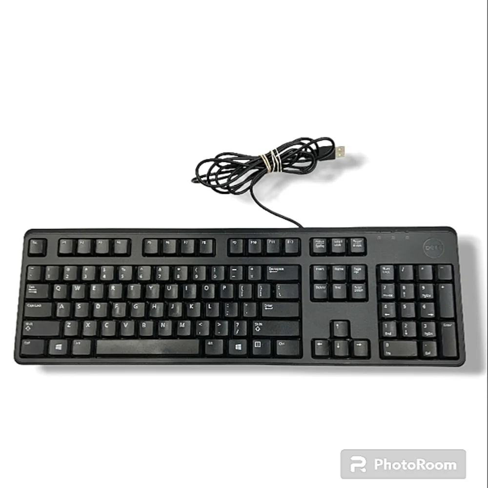 EUC Black Dell Wired USB Keyboard Model No. KB212-B with Risers
